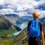 Idei de vacanță de vară care te pot ține cât mai departe de tehnologie, pentru detox digital